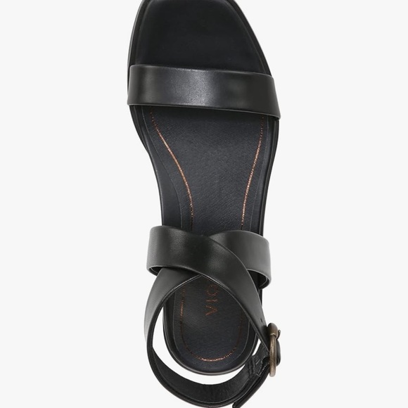 Vionic black strappy sandals - Picture 6 of 8